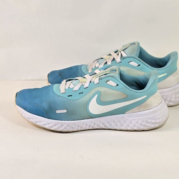 Nike‎ Revolution 5 D2N Kids Size 6Y Sneakers Low Aurora Green Shoes CW1410-300 - Picture 2 of 8